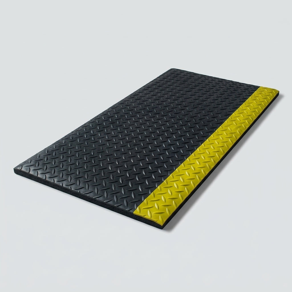 Heavy Duty Anti-Fatigue Vinyl Mat with Diamond Plate Surface - 14.3mm (view 2)
