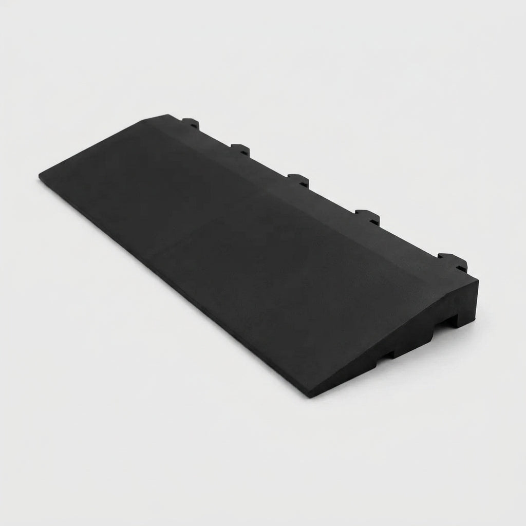 Bevelled Rubber Ramp Edge for Modular Anti-Fatigue Flooring 0.5m (view 2)