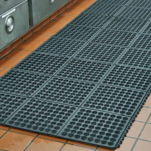 Non Slip Heavy Duty Rubber Link Mats with Drainage Holes - Rubber Co