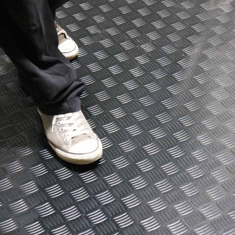 Checker Plate Rubber Matting - Industrial-polymers