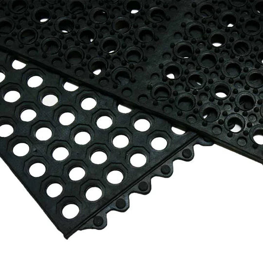 Flexible Non-Slip Roof Matting with Interlocking Design for Maximum Safety