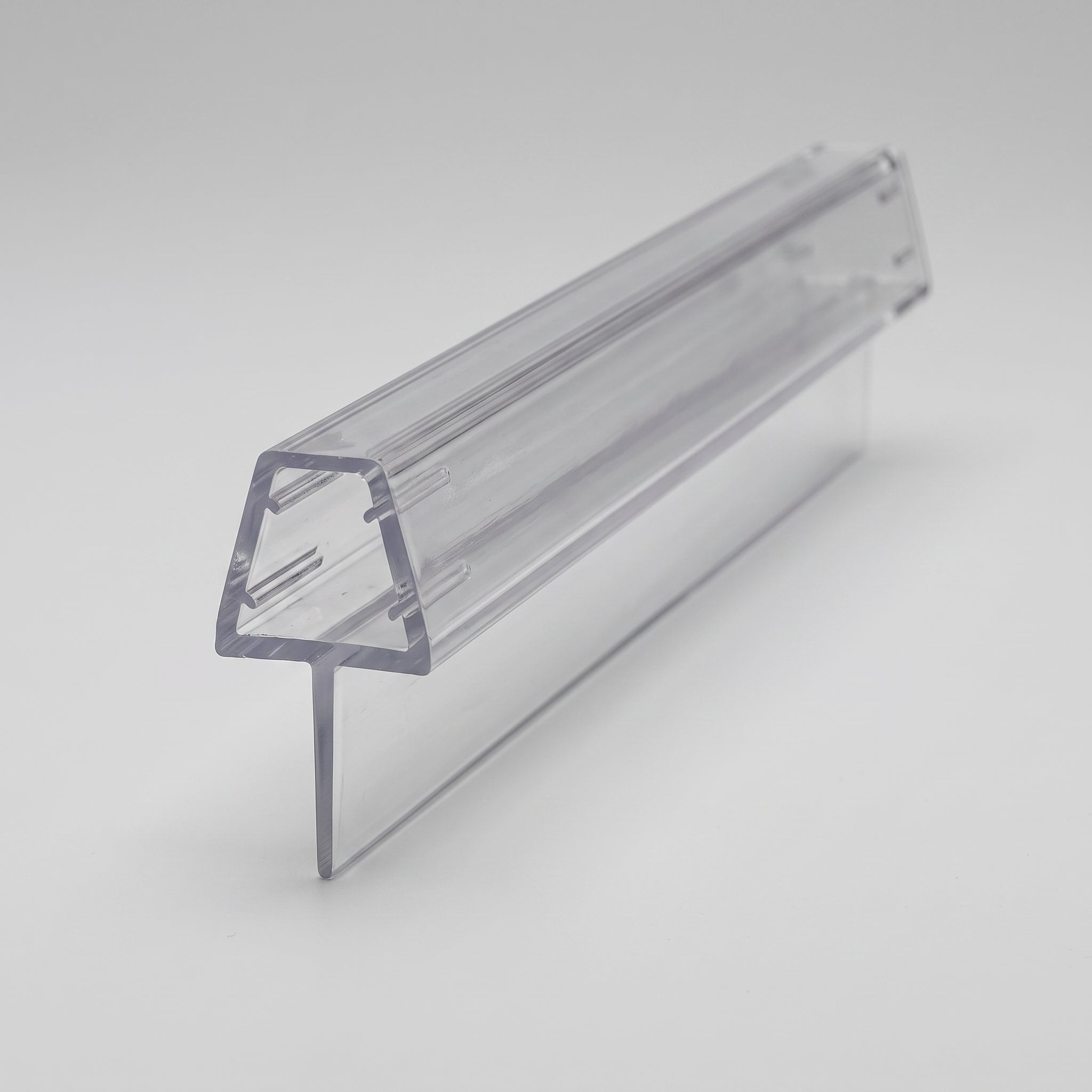 SEAL176 clear profile - 10mm channel with 6mm mouth and gripping nibs, soft fin tapering 15mm to 10mm over 900mm